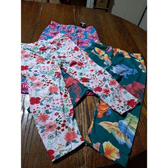 New One Size THREE Pair Docele Floral Casual Athletic Bike Workout Shorts - Picture 1 of 5